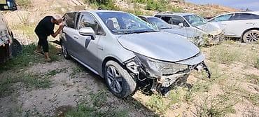 мерс рул: Toyota Livin (седан), серебристый, поколение около 2020–2022 — 5