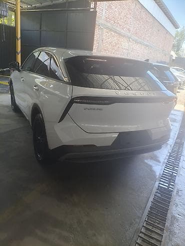 Продажа авто: Dongfeng : 2023 г., 1.5 л, Автомат, Бензин, Кроссовер — 5