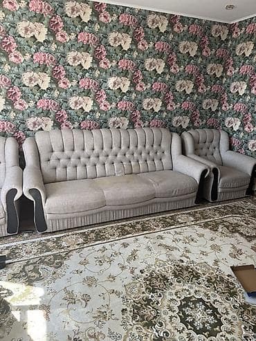 Угловые диваны: Прямой диван, Б/у — 2