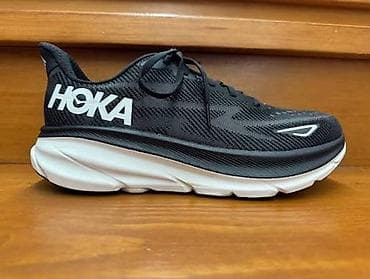 трекинговый обувь: HOKA Clifton 9 — легкие беговые кроссовки для асфальта. - Категория — 3