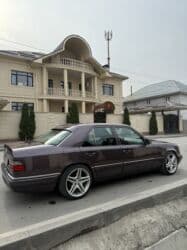 дом в колесах: Mercedes-Benz W124: 1994 г., 3.2 л, Автомат, Бензин, Седан — 5