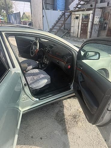 corolla 2004: Toyota Avensis: 2005 г., 1.8 л, Механика, Бензин, Седан — 4