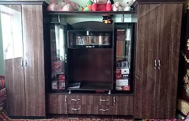 прикроватный столик: Стенка-шкаф, Тип стенки-шкафа: Модульная, Для зала, Б/у, Особенности: С отделением под телевизор — 1