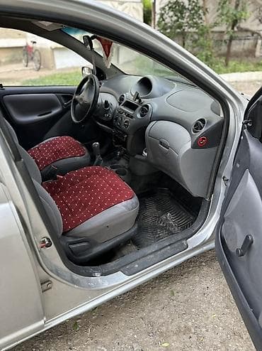 ауди а6 с4 1: Toyota Echo: 2000 г., Кол менен иштөөчү, Седан — 7
