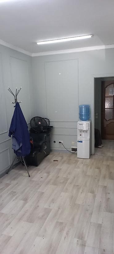 юр адрес: Аренда офисов, 80 м², В жилом комплексе, 1 линия — 5