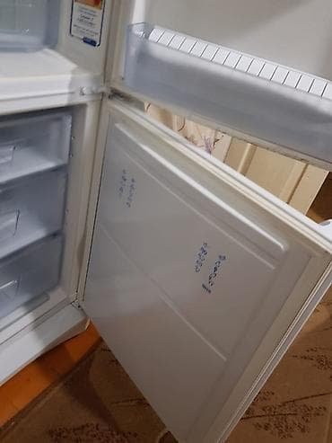 редуктор на пресс: Холодильник Indesit, Б/у, Двухкамерный, De frost (капельный) — 4