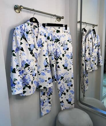 Брючный костюм, Прямые, Пиджак, Италия, Хлопок, Осень-весна at lalafo.kg Брючный костюм, Прямые, Пиджак, Италия, Хлопок, Осень-весна