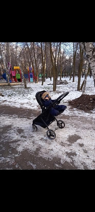 launch pad9: Универсальная коляска Dearest, выполненная в черном цвете. Оборудована — 4
