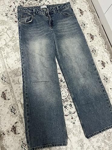 Джинсы: Джинсы широкого кроя (2 пары) Рубашки стандарт (оверсайз 3 пары) юбка — 4