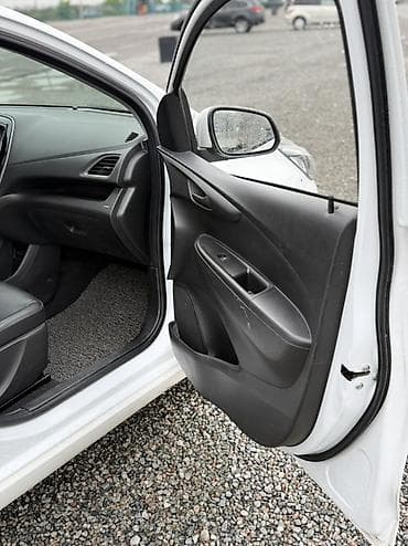 пикаб машина: Chevrolet Spark: 2019 г., 1 л, Автомат, Бензин, Хэтчбэк — 6