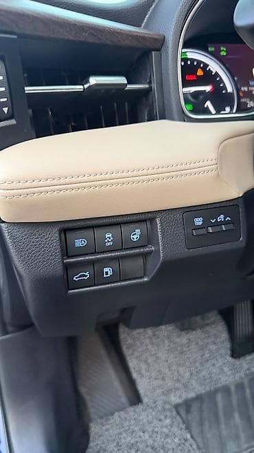 prius v: Toyota Avalon: 2021 г., 2.5 л, Автомат, Гибрид, Седан — 10
