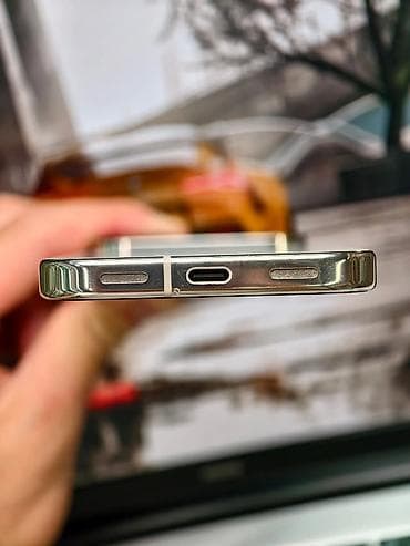 Google Pixel 10 Pro, Б/у, 256 ГБ, цвет - Белый, 1 SIM, eSIM — 3