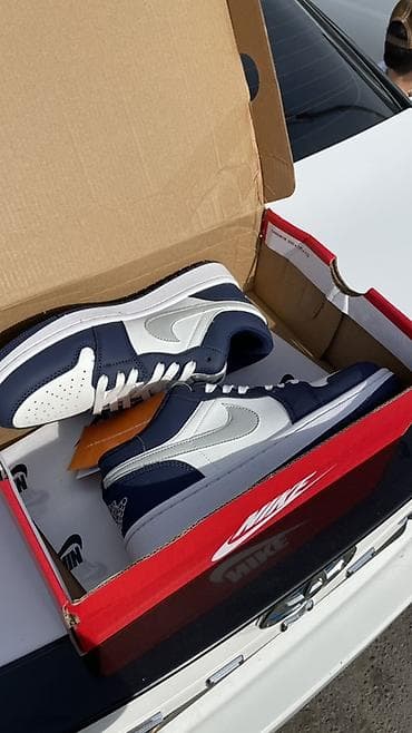 Мырзалардын бут кийими: Эркектердин кроссовкасы, 40, 40.5, Nike, Жаңы, түсү - Көк, Өзү алып кетүү — 2