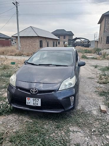 byd e2 2022: Toyota Prius: 2013 г., 1.8 л, Вариатор, Гибрид, Хэтчбэк — 2