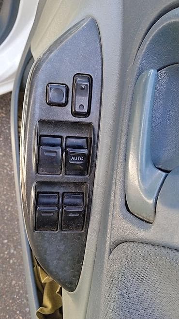 audi b2: Панель управления стеклоподъемниками для автомобиля, предназначенная — 1