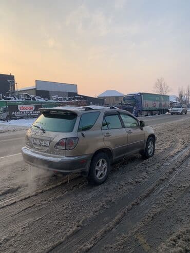 состояние отличное: Lexus RX: 2001 г., 3 л, Газ — 6