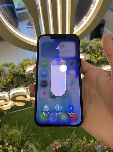 iphone mini: IPhone 13, Б/у, 128 ГБ, Черный, Зарядное устройство, Чехол, 86 % — 3