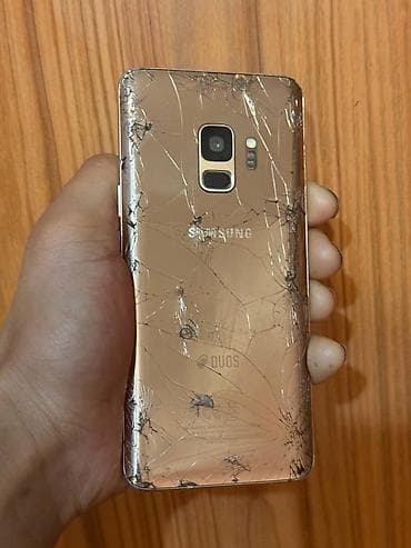 macbook pro retina: Samsung Galaxy S9, Б/у, 64 ГБ, цвет - Золотой, 2 SIM — 2