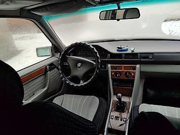 bmw 3 серия: Mercedes-Benz W124: 1992 г., 3 л, Механика, Бензин, Седан — 10