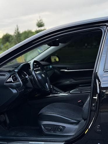 e2 byd: Toyota Camry: 2019 г., 2.5 л, Автомат, Гибрид, Седан — 7
