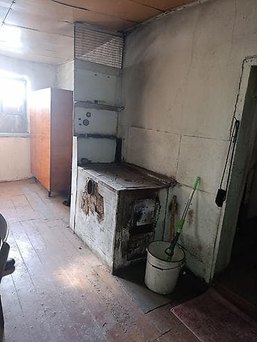 ош базардан: Үй, 57 м², 3 бөлмө, Эски ремонт — 6