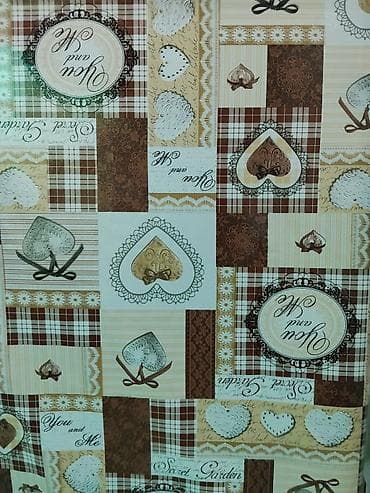dinner table: Скатерть на бумажной основе. - Ширина полотна: 140 см - Длина: по — 2