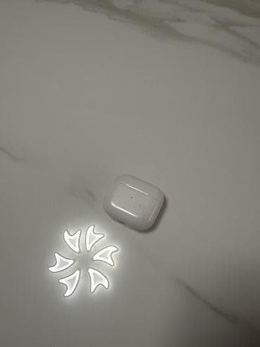 xiaomi buds: Беспроводные вкладыши наушники, Apple, Airpods 3, Б/у — 1