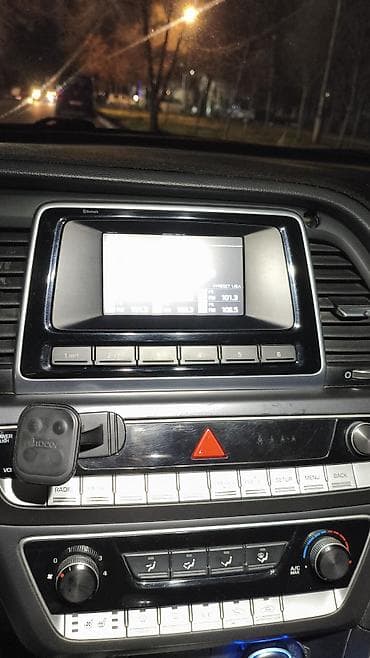 new ps4: Штатная мультимедийная система для автомобиля с дисплеем и блоком — 1