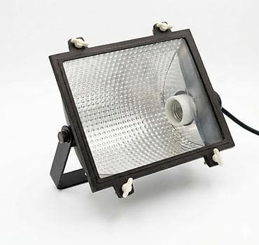 ходунок новый: Прожектор, цоколь E40 черный ассимметр винты ПРА за зеркалом — 1