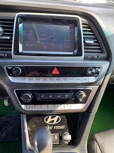 Транспорт: Hyundai Sonata: 2021 г., 2 л, Автомат, Газ — 9