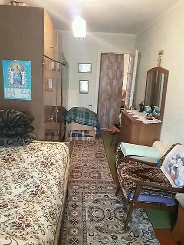 хрущева: 2 комнаты, 44 м², ул. Чынгыз Айтматова Хрущевка, 4 этаж, Старый ремонт — 2