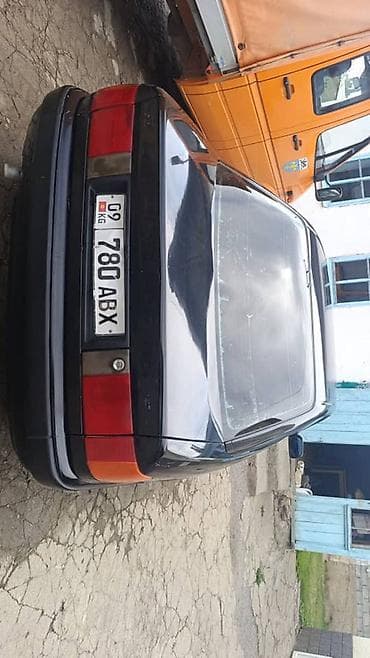 е34 сиденья: Audi 100: 1991 г., 2 л, Механика, Седан — 4