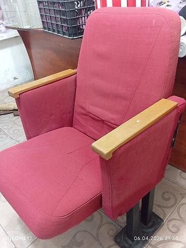 стул в актовый зал: Кресло зрительское (театральное/кинозальное) на опорах — 1