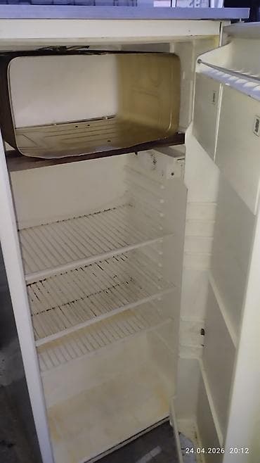 be quiet: Однокамерный холодильник с морозильным отсеком сверху. Особенности: - — 3