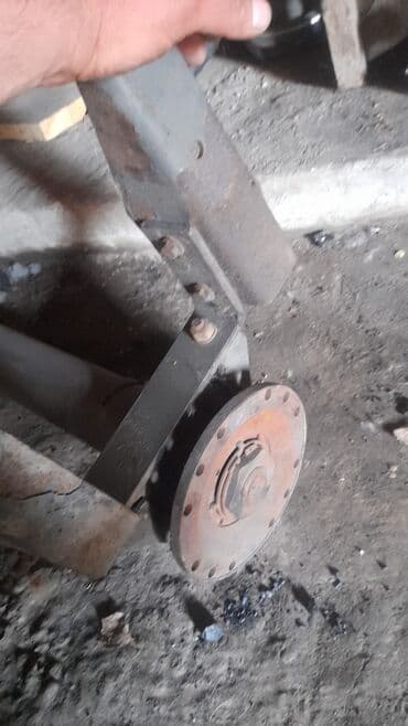 домкрат на степ: Задний карданный вал Volvo — 3