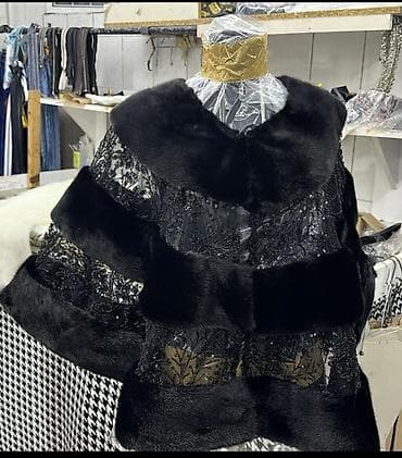 чёрный кожаный плащ: Пончо, Классика, Осень-весна, Мех, С меховой отделкой — 2