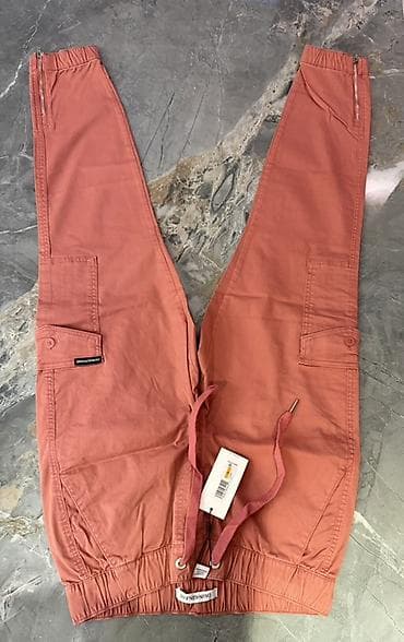 шым: Новые Calvin Klein Jeans карго-джоггеры Размер: C можно М — посадка — 2