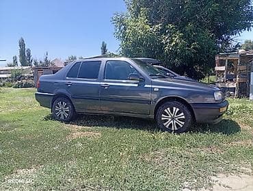 volk: Volkswagen Vento: 1992 г., 1.8 л, Механика, Бензин, Седан — 2