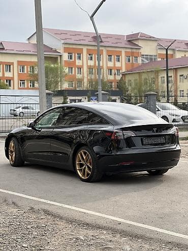 Tesla: Tesla Model Y: 2023 г., 5 л, Автомат, Электромобиль, Седан — 4
