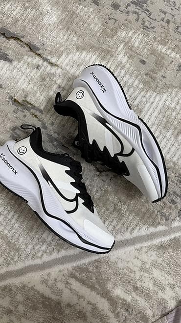 nike react: Кроссовки Nike ZoomX (белые с чёрным) - Модель с амортизацией ZoomX — 2