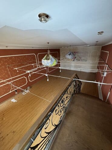 продаю дом село кут: Гостевой дом в отдельно стоящем 3-этажном коттедже. Район — 13