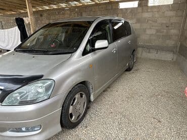 обмен на авто с доплатой: Toyota Ipsum: 2002 г., 2.4 л, Бензин, Минивэн — 3