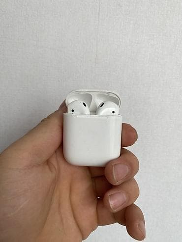 AirPods 2.1 Оригинал (Б/У) Без комплекта Заряд держит хорошо Правая