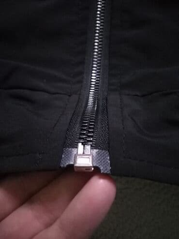 спортивный шорты: Качественная ветровка в отличном состоянии. Хороший глубокий капюшон — 3