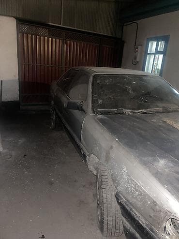 audi s8: Audi 100: 1990 г., Седан — 4