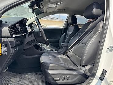 Продажа авто: Kia Niro: 2019 г., 1.6 л, Автомат, Бензин, Хэтчбэк — 5