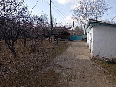 дордой 2 дом сатылат: Продаётся жилой дом с большим приусадебным участком и садом. - — 2