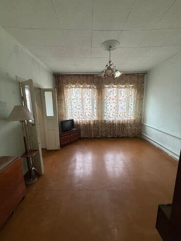 продаю пол дома пишпек: Дом, 47 м², 3 комнаты, Риэлтор, Старый ремонт — 6