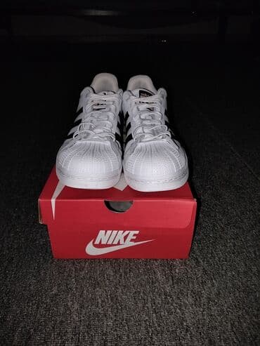 срочно в связи с переездом: Мужские кроссовки, 44, Adidas Originals, Б/у, цвет - Белый, Платная доставка — 5