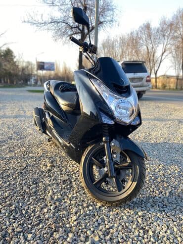 скутеры мото: Макси-скутер 150 куб. см, Бензин, Б/у — 1